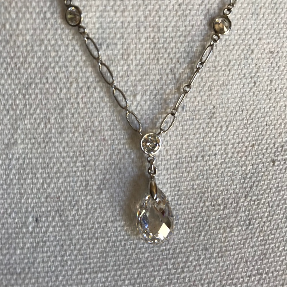 Elegant crystal /sterling silver (925) necklace!!!